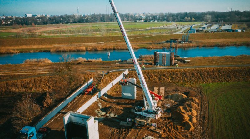 Budowa kładki pieszo-rowerowej na Bolko