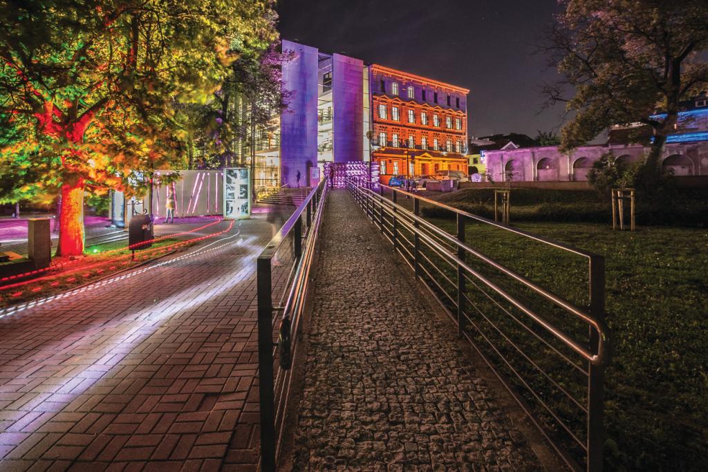 Miejska Biiblioteka Publiczna nocą