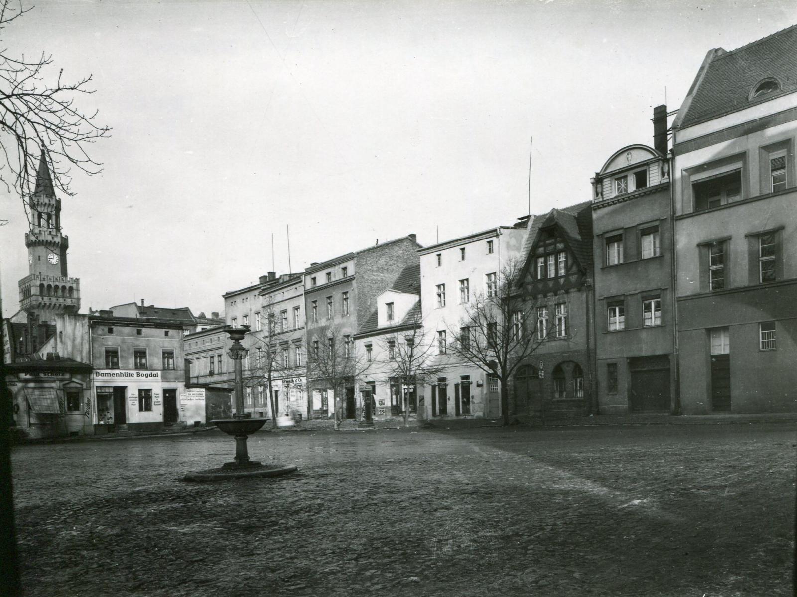 Plac Wolności (Regierungsplatz), około 1930 roku