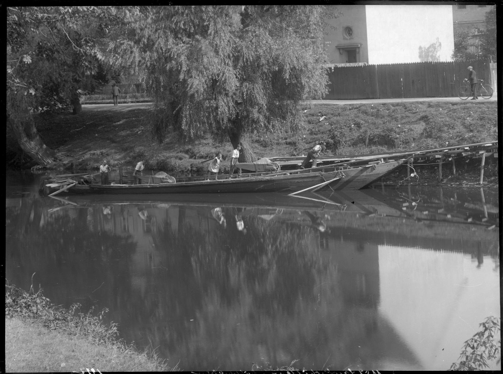 Piaskarze nad Odrą, 1927 rok