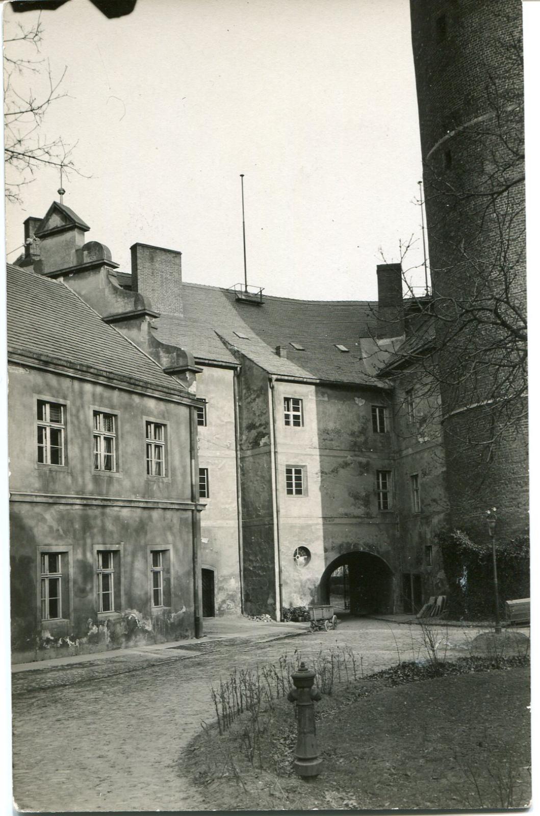 Zamek Piastowski w latach 20. XX wieku.