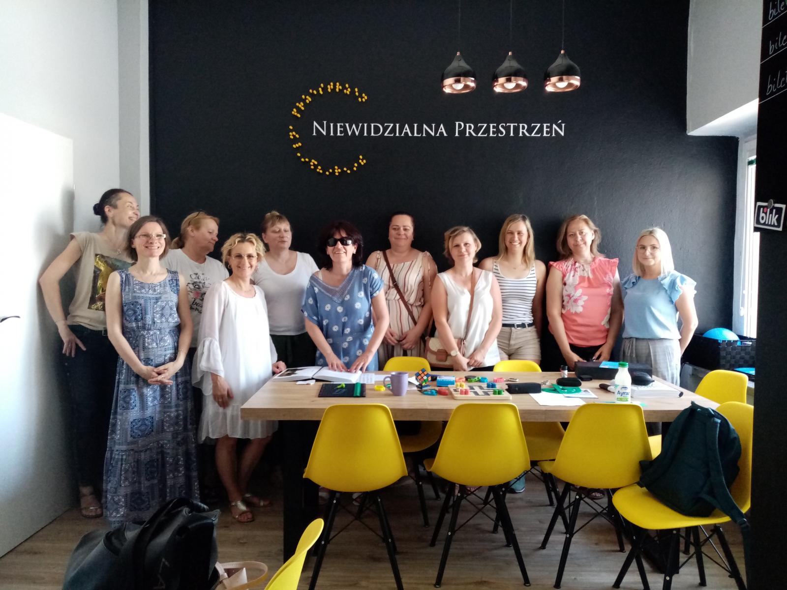 Niewidzialna Przestrzeń - grupa osób