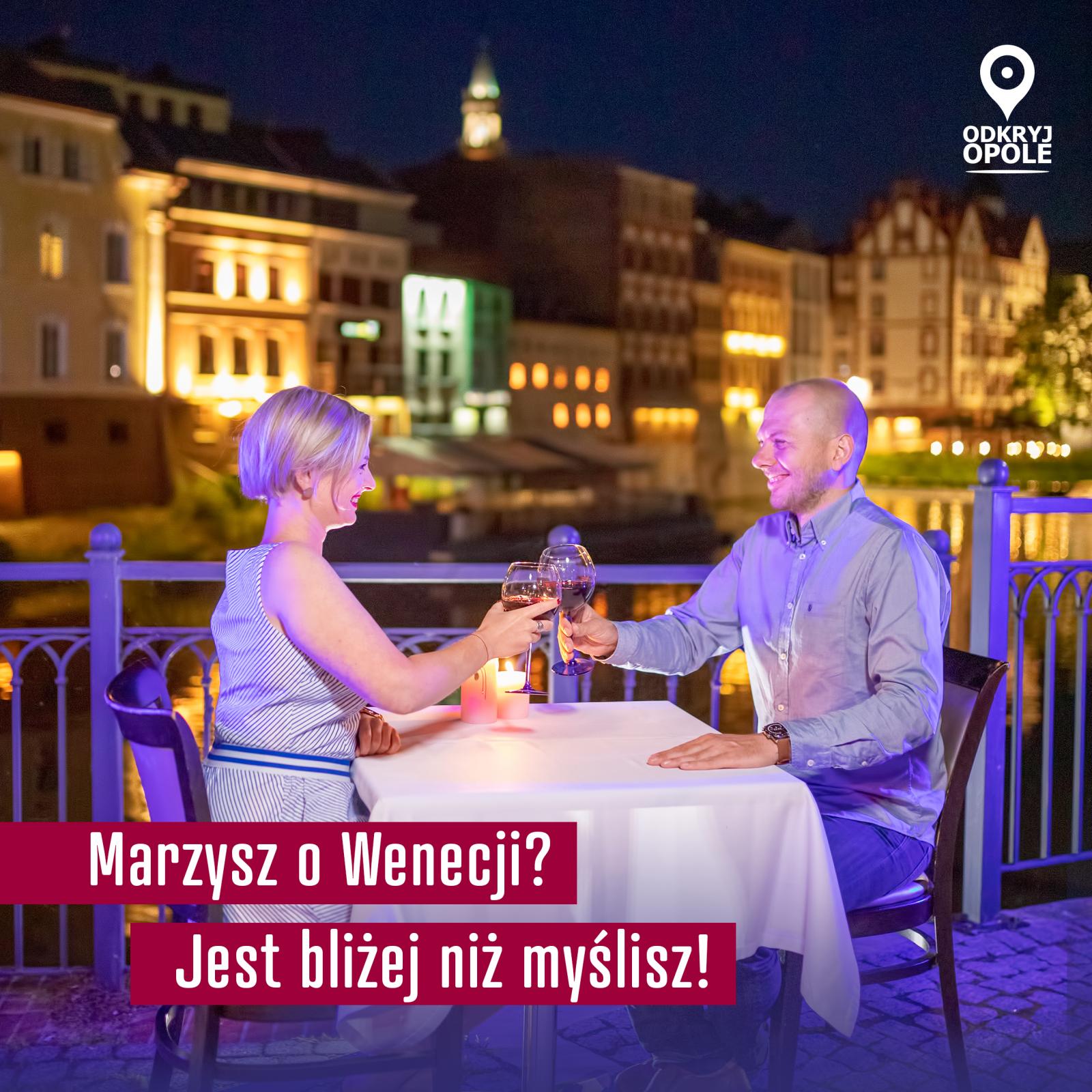 Para przy stoliku - opolska Wenecja