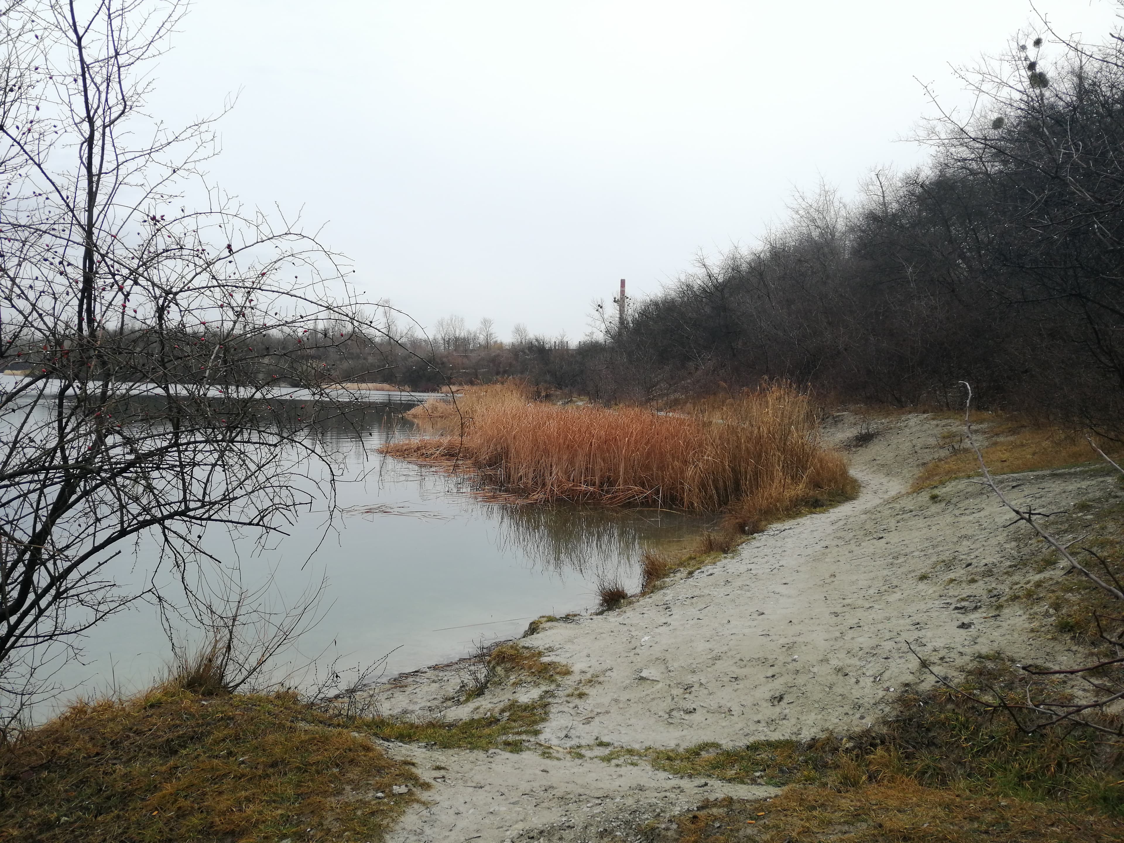 Dawna plaża przy kamionce Piast