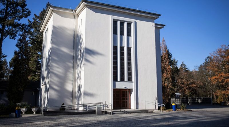 Kaplica na cmentarzu komunalnym