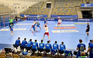 piłkarze reprezentacji w staegu arenie