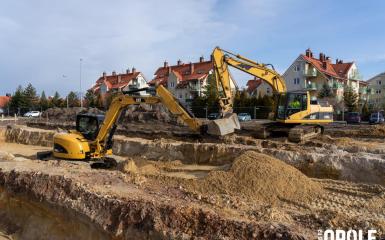 Prace budowlane przy tężni