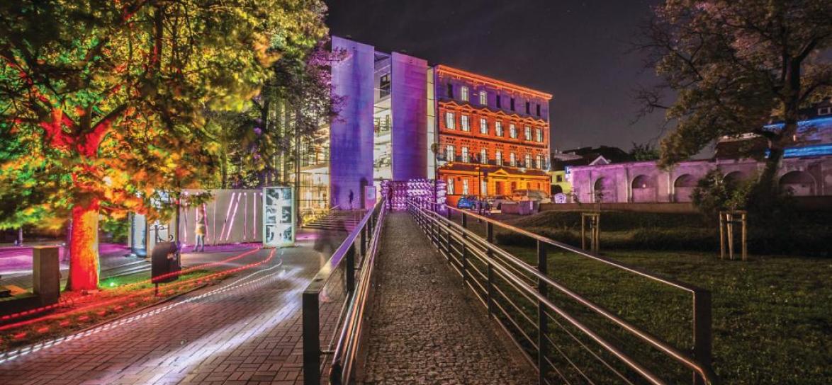 Miejska Biiblioteka Publiczna nocą