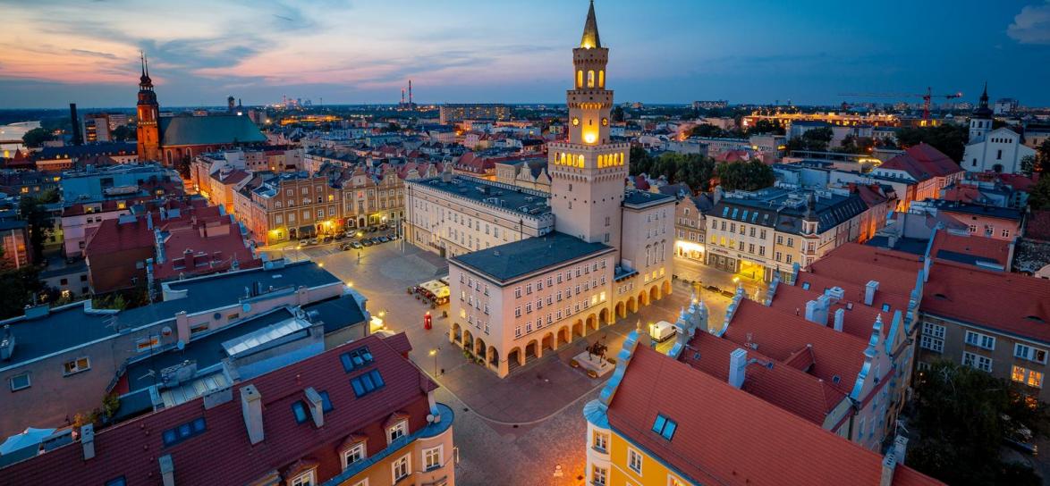 Rynek, ratusz, fot. P. Uchorczak
