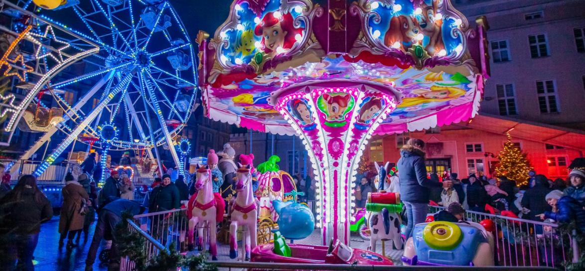 Karuzele na jarmarku