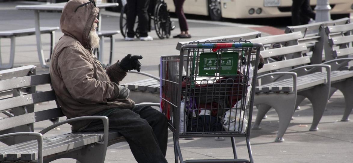 bezdomny