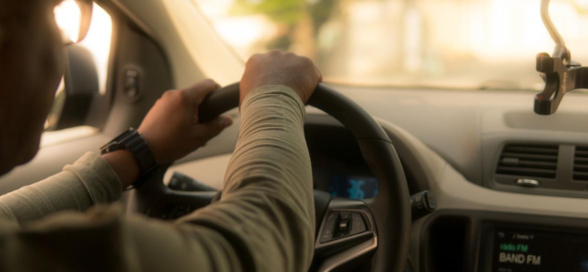 Osoba kierująca samochodem