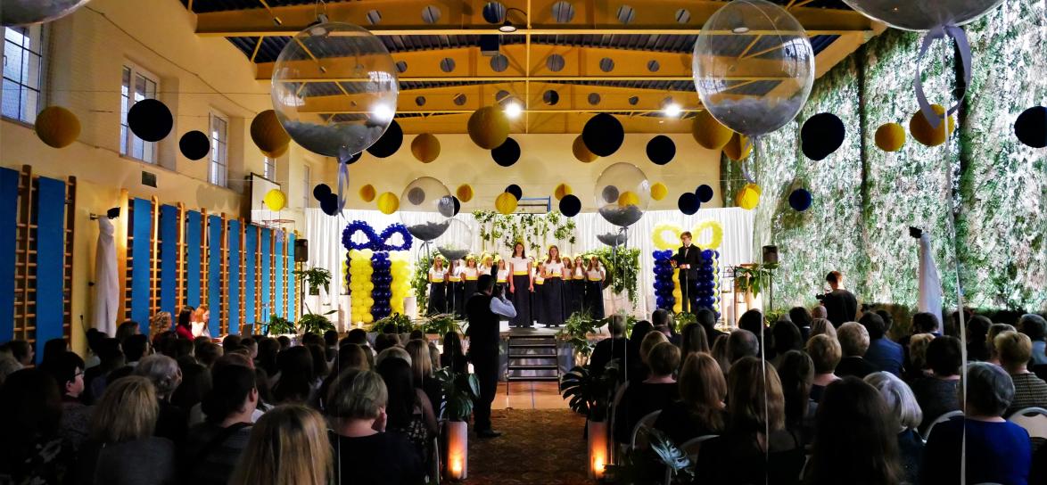 Oficjalna gala otwarcia nowego budynku Publicznej Szkoły Podstawowej nr 9 w Opolu, zlokalizowanej przy ulicy Cmentarnej 7.