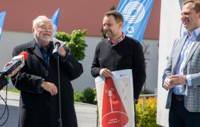 Konferencja nt. projektu i wykonanie muralu Krzysztofa Krawczyka