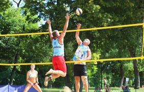 Siatkówka na basenie Siatkówka na basenie