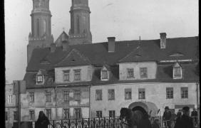 Mały most odrzański łączący Ostrówek ze starówką, ok. 1930 roku Mały most odrzański łączący Ostrówek ze starówką, ok. 1930 roku