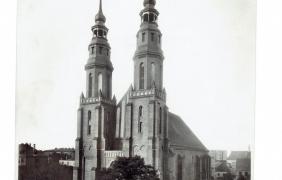 Katedra św. Krzyża, lata 30. XX wieku. Katedra św. Krzyża, lata 30. XX wieku.