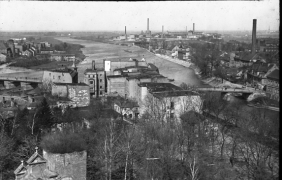 Widok z wieży piastowskiej w kierunku Zakrzowa, ok. 1913 rok (Wyspa Pasieka)   Widok z wieży piastowskiej w kierunku Zakrzowa, ok. 1913 rok (Wyspa Pasieka)