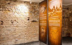 Zamek Górny - środek