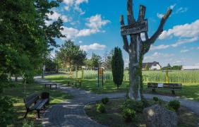 Opole-Winów, Plac Winogronowy